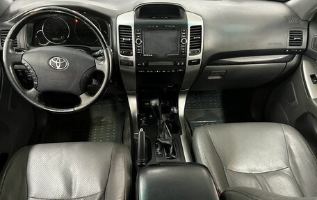 Toyota Land Cruiser Prado 120 рестайлинг, 2007 год, 2 000 000 рублей, 10 фотография