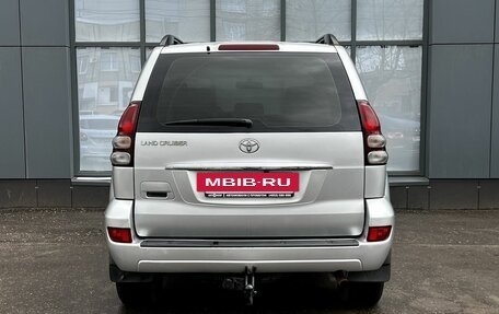 Toyota Land Cruiser Prado 120 рестайлинг, 2007 год, 2 000 000 рублей, 7 фотография