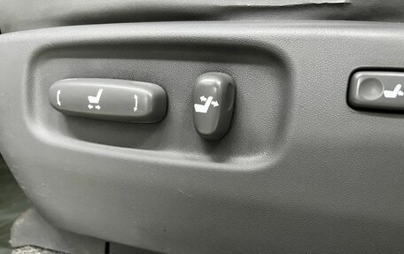 Toyota Land Cruiser Prado 120 рестайлинг, 2007 год, 2 000 000 рублей, 13 фотография