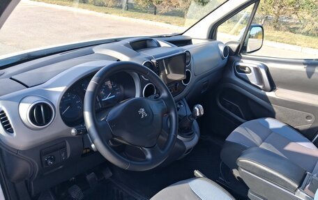 Peugeot Partner II рестайлинг 2, 2016 год, 930 000 рублей, 6 фотография