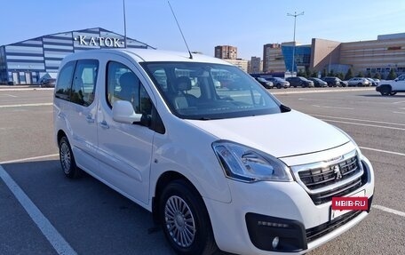 Peugeot Partner II рестайлинг 2, 2016 год, 930 000 рублей, 2 фотография
