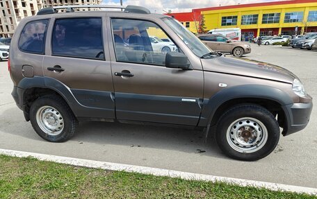 Chevrolet Niva I рестайлинг, 2013 год, 460 000 рублей, 4 фотография