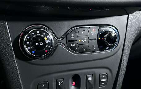 Renault Sandero II рестайлинг, 2016 год, 924 000 рублей, 14 фотография