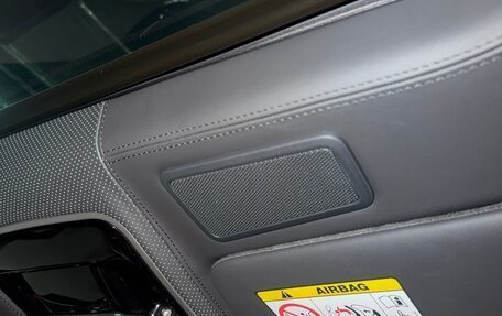 Land Rover Range Rover IV рестайлинг, 2015 год, 4 249 000 рублей, 14 фотография