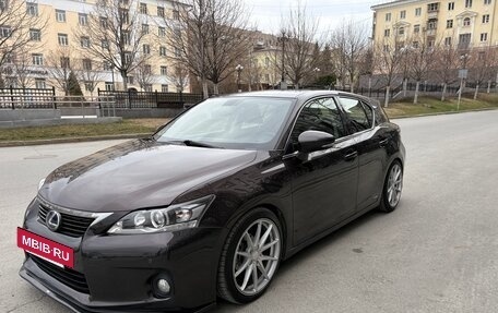 Lexus CT I рестайлинг, 2013 год, 1 690 000 рублей, 4 фотография