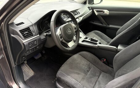 Lexus CT I рестайлинг, 2013 год, 1 690 000 рублей, 13 фотография