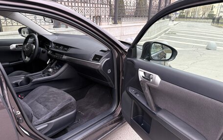 Lexus CT I рестайлинг, 2013 год, 1 690 000 рублей, 17 фотография