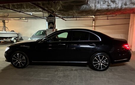 Mercedes-Benz E-Класс, 2019 год, 3 200 000 рублей, 5 фотография