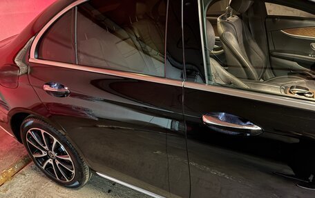 Mercedes-Benz E-Класс, 2019 год, 3 200 000 рублей, 6 фотография