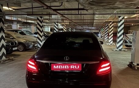 Mercedes-Benz E-Класс, 2019 год, 3 200 000 рублей, 4 фотография