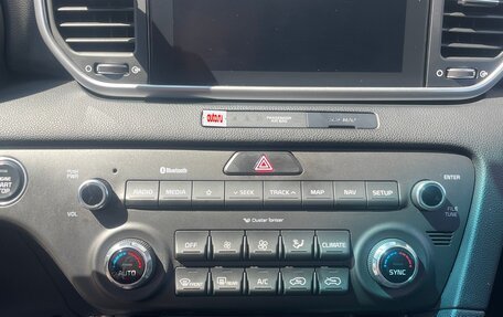 KIA Sportage IV рестайлинг, 2020 год, 2 995 000 рублей, 9 фотография