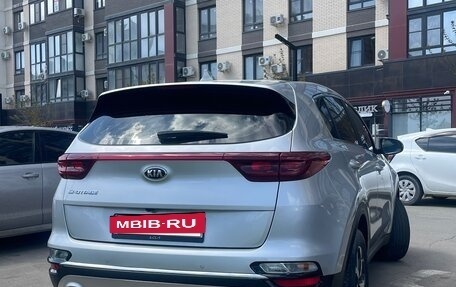 KIA Sportage IV рестайлинг, 2020 год, 2 995 000 рублей, 4 фотография