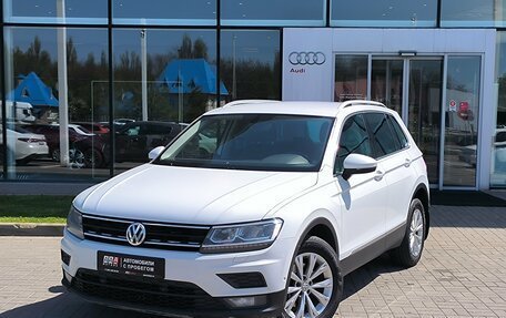 Volkswagen Tiguan II, 2018 год, 1 940 000 рублей, 1 фотография