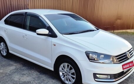 Volkswagen Polo VI (EU Market), 2018 год, 1 225 000 рублей, 1 фотография