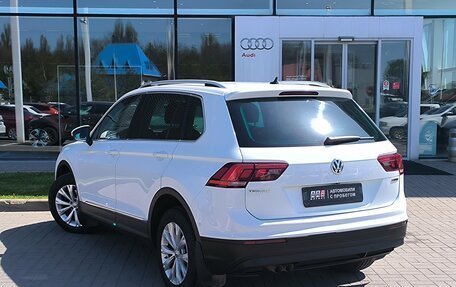 Volkswagen Tiguan II, 2018 год, 1 940 000 рублей, 7 фотография