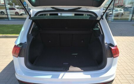 Volkswagen Tiguan II, 2018 год, 1 940 000 рублей, 10 фотография