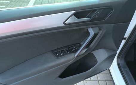 Volkswagen Tiguan II, 2018 год, 1 940 000 рублей, 15 фотография