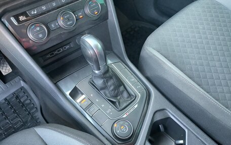 Volkswagen Tiguan II, 2018 год, 1 940 000 рублей, 31 фотография