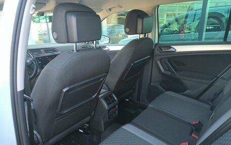 Volkswagen Tiguan II, 2018 год, 1 940 000 рублей, 37 фотография