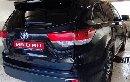 Toyota Highlander III, 2016 год, 4 500 000 рублей, 3 фотография