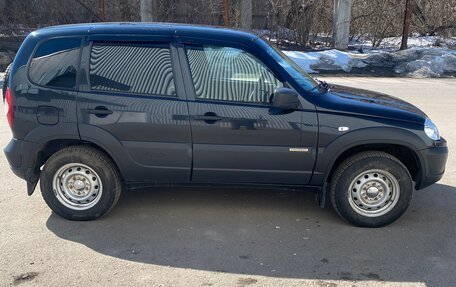 Chevrolet Niva I рестайлинг, 2017 год, 650 000 рублей, 4 фотография