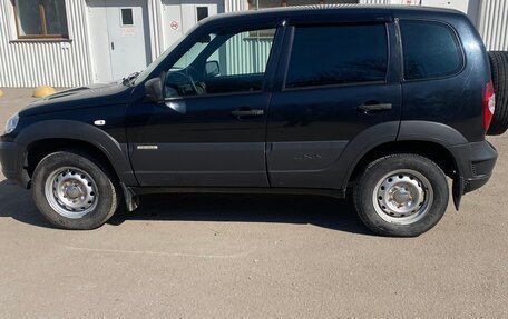 Chevrolet Niva I рестайлинг, 2017 год, 650 000 рублей, 3 фотография