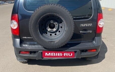 Chevrolet Niva I рестайлинг, 2017 год, 650 000 рублей, 2 фотография