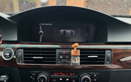 BMW 3 серия, 2011 год, 1 020 000 рублей, 13 фотография