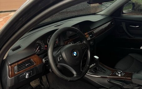 BMW 3 серия, 2011 год, 1 020 000 рублей, 16 фотография