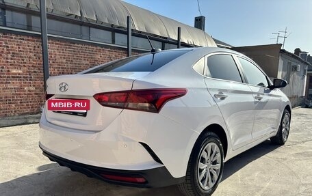 Hyundai Solaris II рестайлинг, 2021 год, 1 788 000 рублей, 5 фотография