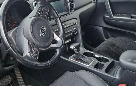 KIA Sportage IV рестайлинг, 2018 год, 2 200 000 рублей, 9 фотография