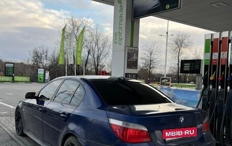 BMW 5 серия, 2003 год, 720 000 рублей, 2 фотография