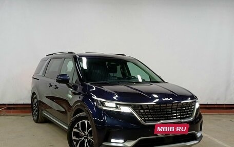 KIA Carnival, 2023 год, 4 399 000 рублей, 3 фотография