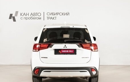 Mitsubishi Outlander III рестайлинг 3, 2019 год, 2 505 400 рублей, 4 фотография