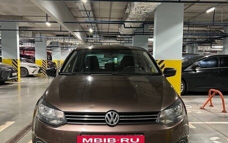 Volkswagen Polo VI (EU Market), 2014 год, 800 000 рублей, 2 фотография