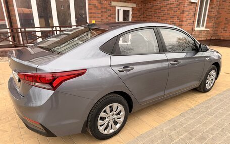 Hyundai Solaris II рестайлинг, 2017 год, 1 100 000 рублей, 3 фотография