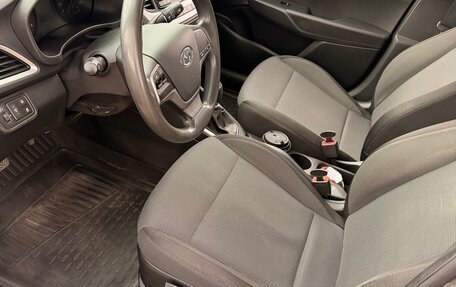 Hyundai Solaris II рестайлинг, 2017 год, 1 100 000 рублей, 14 фотография