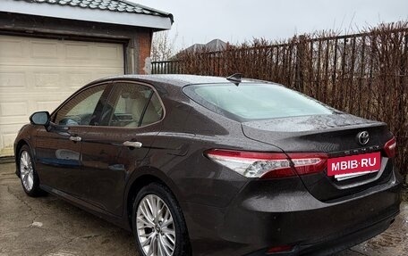 Toyota Camry, 2019 год, 2 800 000 рублей, 3 фотография