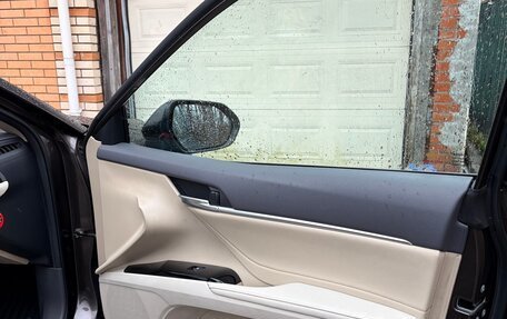 Toyota Camry, 2019 год, 2 800 000 рублей, 8 фотография