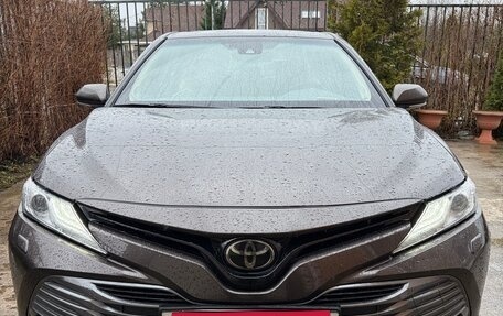 Toyota Camry, 2019 год, 2 800 000 рублей, 6 фотография