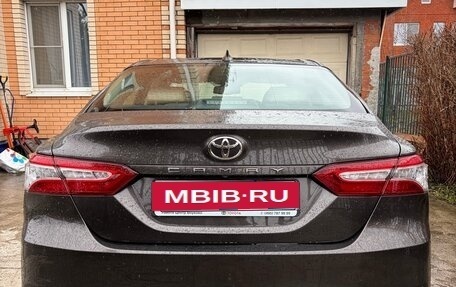 Toyota Camry, 2019 год, 2 800 000 рублей, 5 фотография