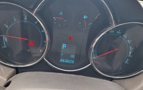 Chevrolet Cruze II, 2012 год, 690 000 рублей, 3 фотография