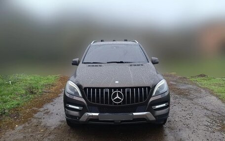 Mercedes-Benz M-Класс, 2012 год, 2 500 000 рублей, 3 фотография