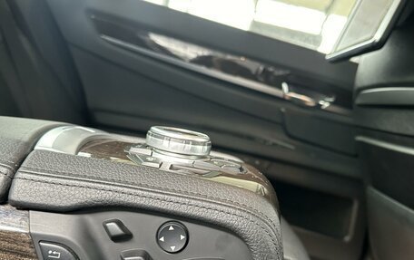 BMW 7 серия, 2015 год, 2 320 000 рублей, 23 фотография