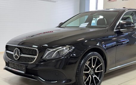 Mercedes-Benz E-Класс, 2017 год, 2 550 000 рублей, 2 фотография