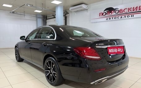 Mercedes-Benz E-Класс, 2017 год, 2 550 000 рублей, 10 фотография