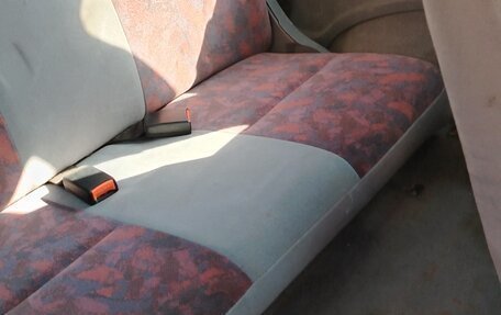 Nissan Terrano II рестайлинг, 1997 год, 450 000 рублей, 13 фотография