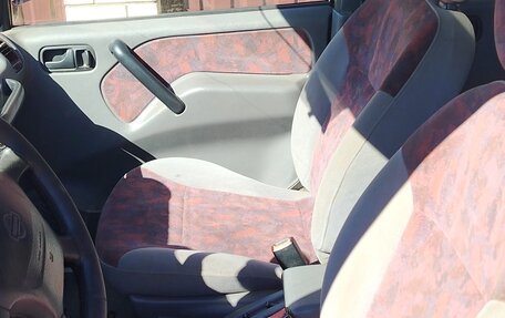 Nissan Terrano II рестайлинг, 1997 год, 450 000 рублей, 11 фотография