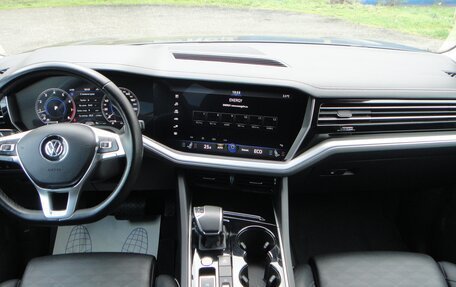 Volkswagen Touareg III, 2019 год, 4 750 000 рублей, 13 фотография