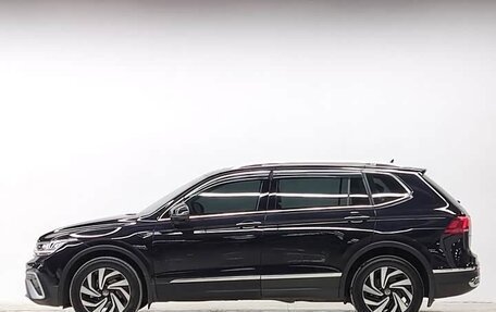 Volkswagen Tiguan II, 2022 год, 2 570 000 рублей, 4 фотография